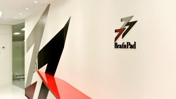 デザイン事例：　ブレインパッド様　オフィスデザイン事例紹介｜　シームプランニング